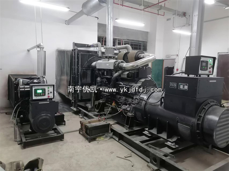 2024年1月25日，廣西融安項目100KW/800KW上柴發(fā)電機組到貨安裝