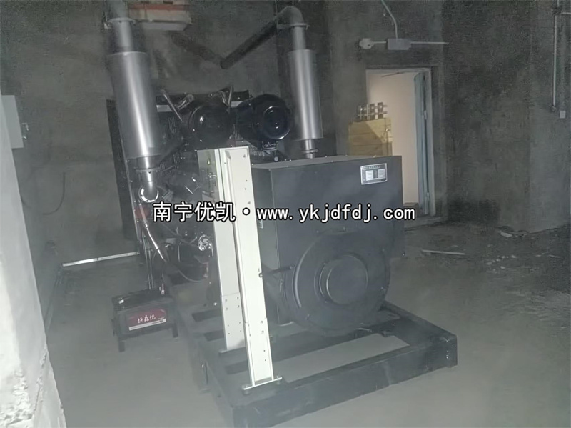 2024年3月25日，馬山高鐵站項(xiàng)目500kw凱普柴油發(fā)電機(jī)組安裝完成